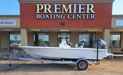 BOATZON | Tidewater 1910 Bay Max 2026