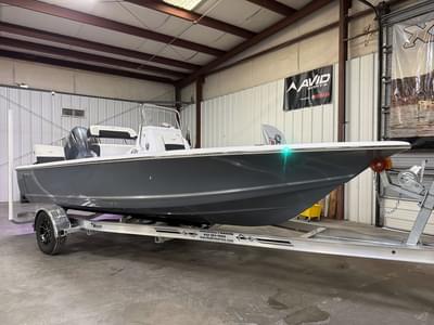 BOATZON | Tidewater 1910 Bay Max 2026