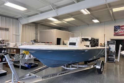 BOATZON | Tidewater 1910 Bay Max 2026
