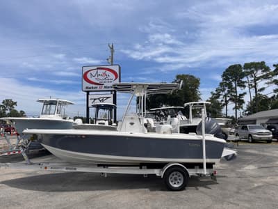 BOATZON | Tidewater 196 CC Adventure 2014