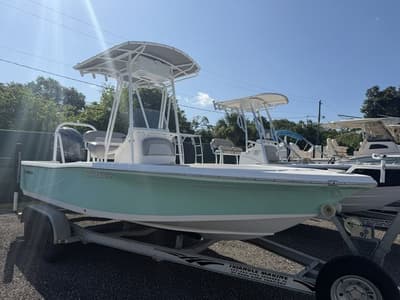 BOATZON | Tidewater 2000 Bay Max 2016