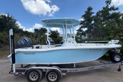 BOATZON | Tidewater 210 CC Adventure 2024