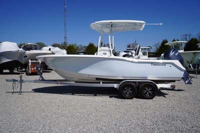 BOATZON | Tidewater 210 CC Adventure 2025