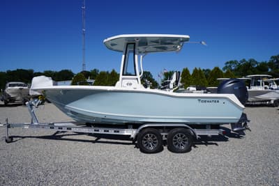 BOATZON | Tidewater 210 CC Adventure 2026