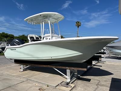 BOATZON | Tidewater 210 CC Adventure 2026