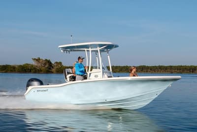 BOATZON | Tidewater 210 CC Adventure 2026 BOATZON | Tidewater 210 CC Adventure 2026