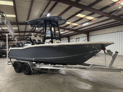BOATZON | Tidewater 210 CC Adventure 2027