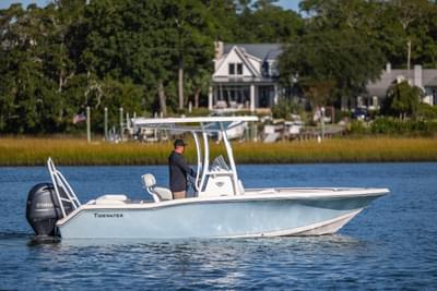 BOATZON | Tidewater 210 LXF 2018