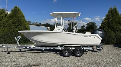 BOATZON | Tidewater 210 LXF 2024