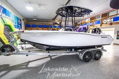BOATZON | TideWater 210 LXF 2025 BOATZON | TideWater 210 LXF 2025