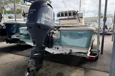 BOATZON | Tidewater 2110 Bay Max 2020