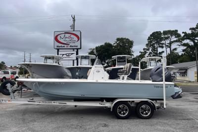 BOATZON | Tidewater 2110 Bay Max 2022