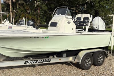 BOATZON | Tidewater 2110 Bay Max 2025