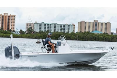 BOATZON | Tidewater 2110 Bay Max 2026