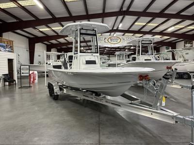 BOATZON | Tidewater 2110 Bay Max 2026