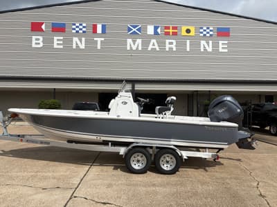 BOATZON | Tidewater 2110 Bay Max 2026