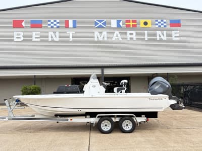BOATZON | Tidewater 2110 Bay Max 2026