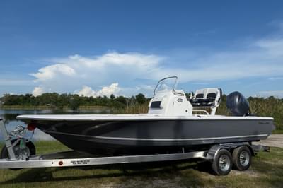 BOATZON | Tidewater 2110 Bay Max 2026