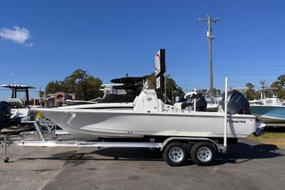 BOATZON | Tidewater 2110 Bay Max 2026