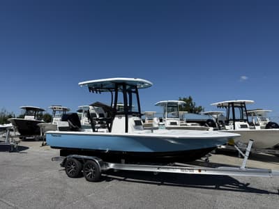 BOATZON | Tidewater 2110 Bay Max MERCURY 200XL 2027