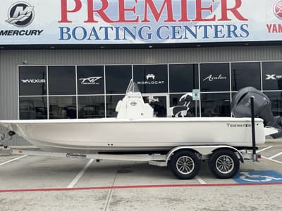 BOATZON | Tidewater 2110BMT 2026