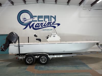 BOATZON | Tidewater 2110BMT 2026