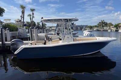 BOATZON | Tidewater 220 CC Adventure 2018