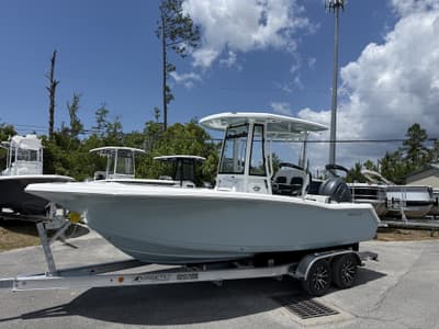 BOATZON | Tidewater 220 CC Adventure 2026