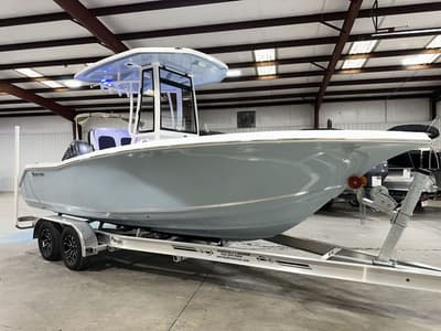 BOATZON | Tidewater 220 CC Adventure 2026