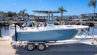 BOATZON | Tidewater 220 CC Adventure 2026