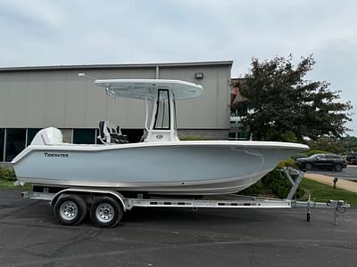 BOATZON | Tidewater 220 LXF 2026 BOATZON | Tidewater 220 LXF 2026