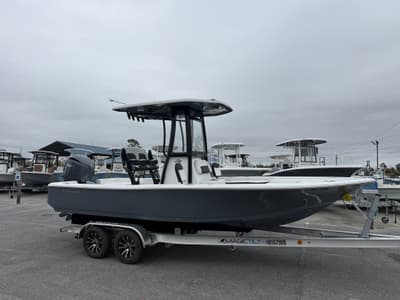 BOATZON | Tidewater 2210 Carolina Bay 2026