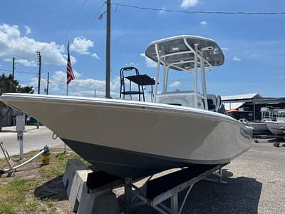 BOATZON | Tidewater 2210 Carolina Bay 2026