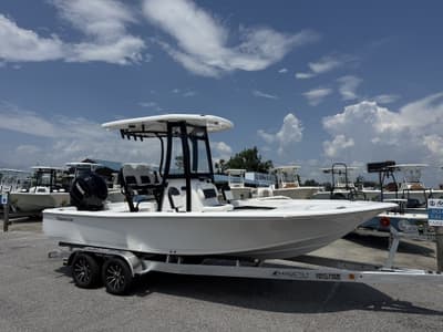 BOATZON | Tidewater 2210 Carolina Bay 2027