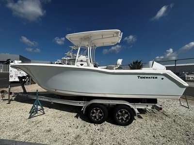 BOATZON | Tidewater 230 LXF 2013