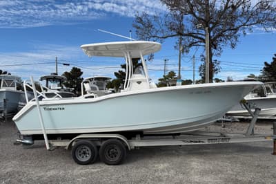 BOATZON | Tidewater 230 LXF 2014