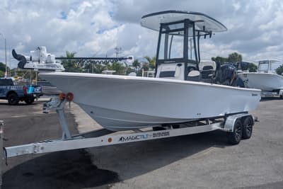 BOATZON | Tidewater 2300 Carolina Bay 2026
