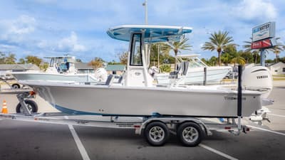 BOATZON | Tidewater 2300 Carolina Bay 2026