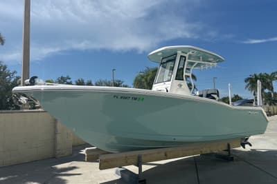 BOATZON | Tidewater 232 CC Adventure 2023