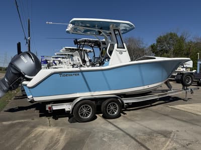 BOATZON | Tidewater 232 CC Adventure 2025 BOATZON | Tidewater 232 CC Adventure 2025