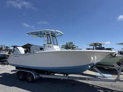 BOATZON | Tidewater 232 CC Adventure 2026
