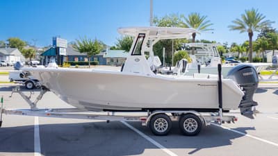 BOATZON | Tidewater 232 LXF 2026