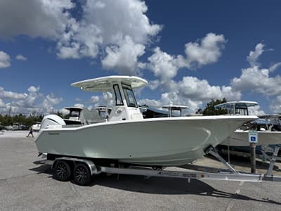 BOATZON | Tidewater 232 LXF 2027