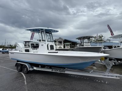 BOATZON | Tidewater 2410 Bay Max 2026