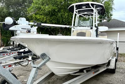 BOATZON | Tidewater 2500 Carolina Bay 2020