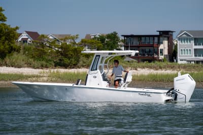 BOATZON | Tidewater 2500 Carolina Bay 2025