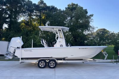 BOATZON | Tidewater 2500 Carolina Bay 2025