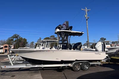 BOATZON | Tidewater 2500 Carolina Bay 2025
