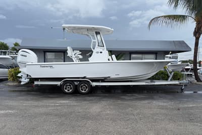 BOATZON | Tidewater 2500 Carolina Bay 2027