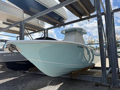 BOATZON | Tidewater 272 CC Adventure 2021